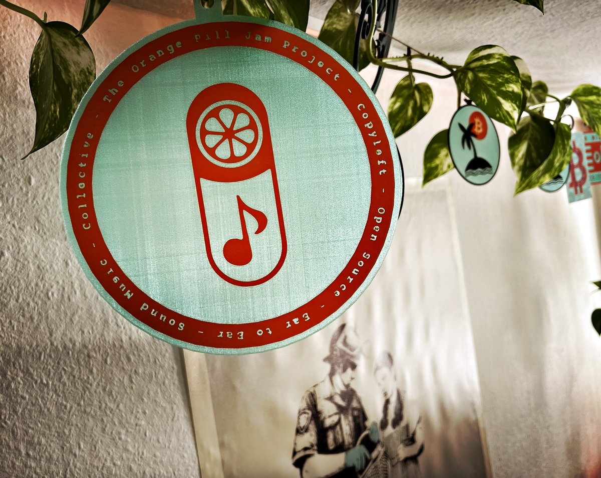 Hadaikum3D's tweet image. GM the orange sun has risen, did you have your daily dose of @OrangePillJam juice yet? #copyleft #dub #bitcoin