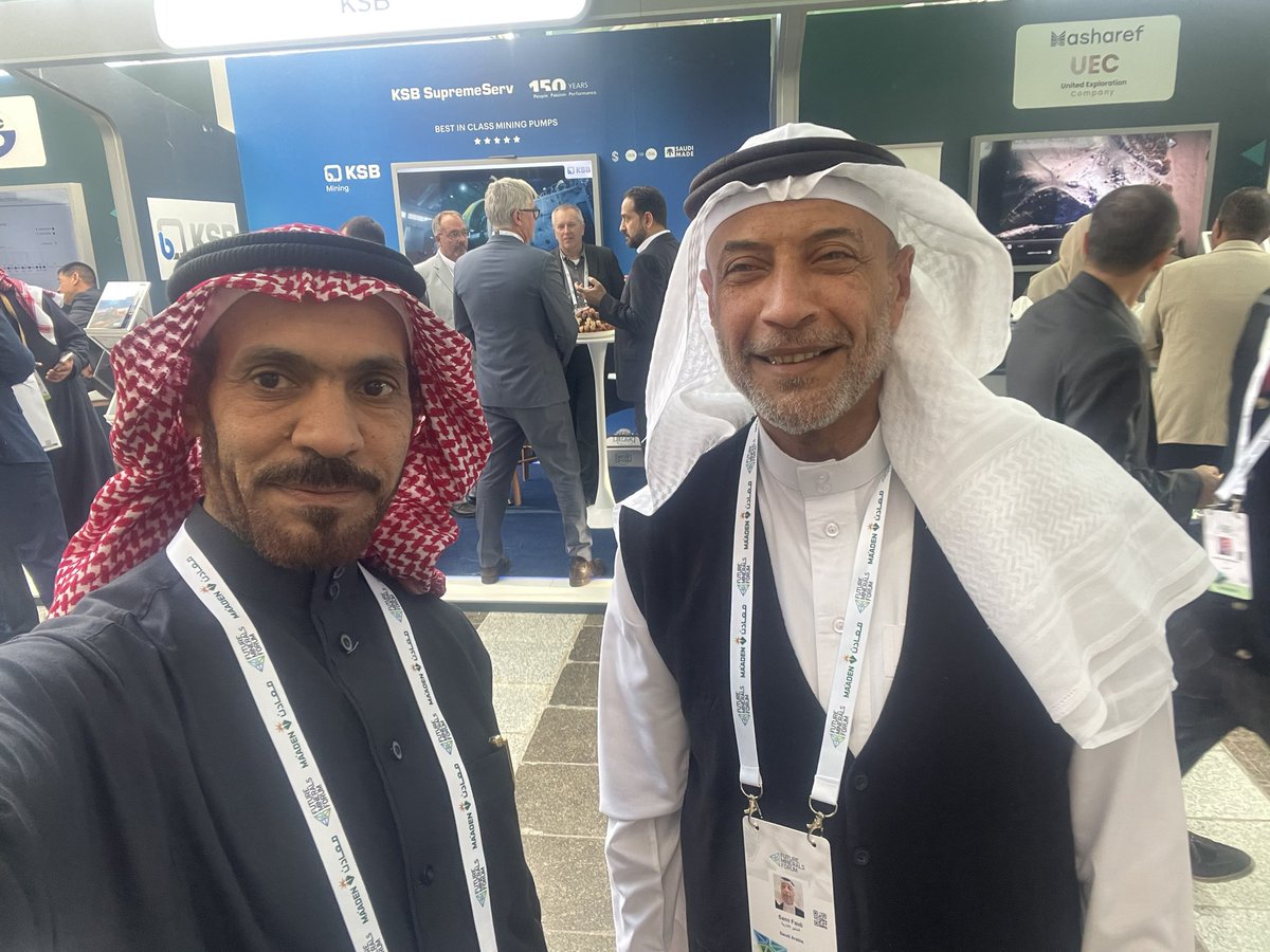 نجاح متميز لجناح #الجيولوجيون_السعوديون في #مؤتمر_التعدين_الدولي بالرياض لمعت فيه اسهامات الجمعية في مجال البحث الجيولوجي ومنها الأبحاث في النباتات المتحجرة والتي تعتبر العتبة الأولى لتعدين الفحم الحجري، وأتشرف بمساهمتي في هذه الأبحاث التي لقيت نشرا علميا دوليا
