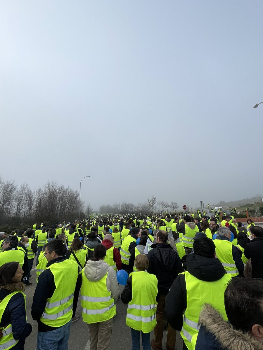 Una poquina de gente que si quiere Almaraz