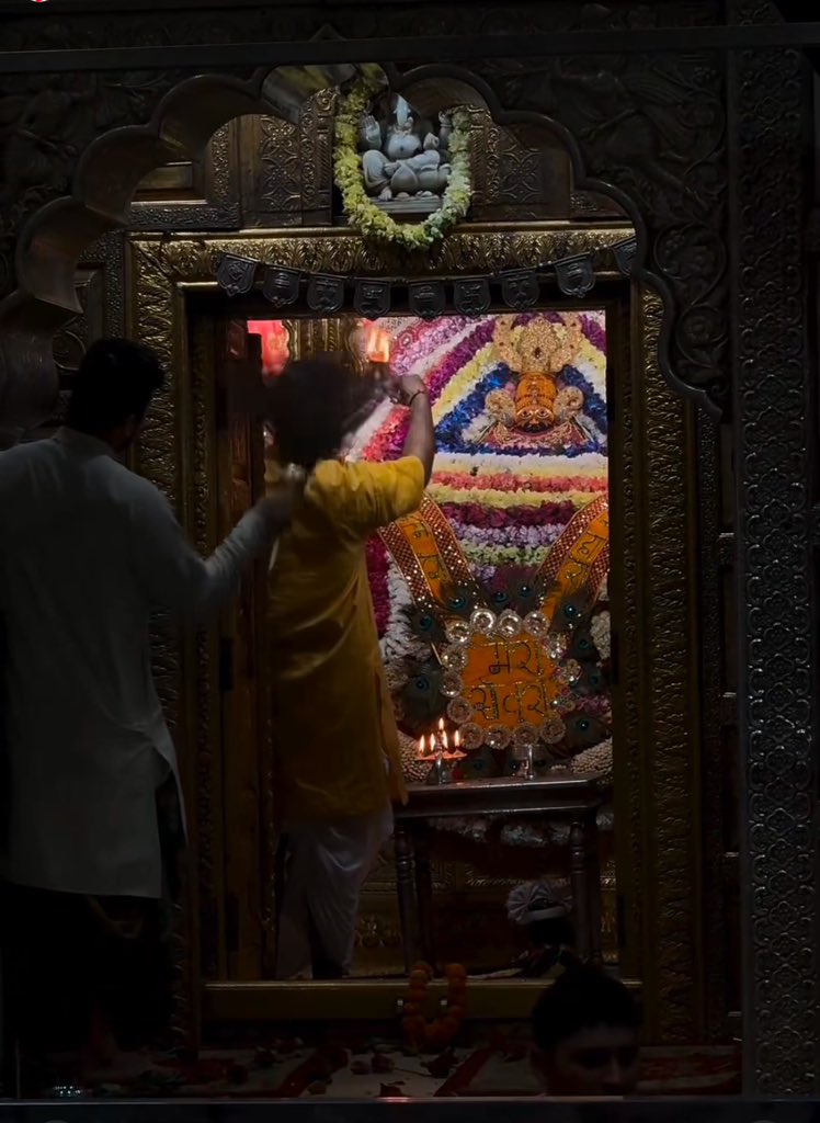 Guddukr005's tweet photo. ‘जय श्री श्याम’                                                                                                                                                            बेहतर से बेहतरीन तक का सफर श्याम के चरणों से जाता है किस्मत मैं भी जो ना लिखा हो श्याम के दर से मिल जाता है| https://t.co/h79WccYpff