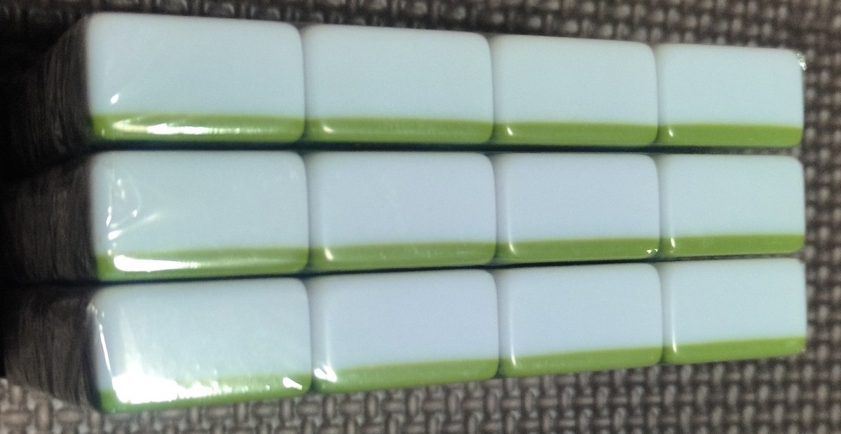 タイパ麻雀買いました。
牌の質感が素晴らしい!