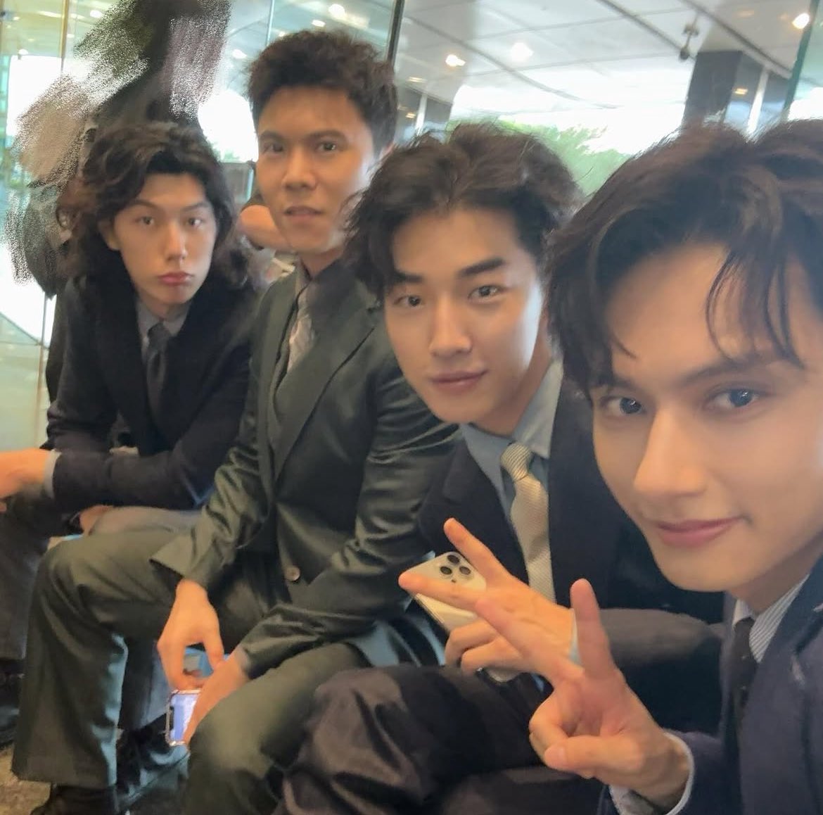 ___mooncheol's tweet photo. ぜひ一緒に成人式出たいところです https://t.co/lMC8ev8DOq