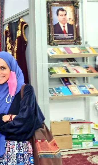 شخصا از آقای امامعلی رحمان بزرگوار تشکر می‌کنم که برایش فرقی ندارد از طرف ایران چه کسی برود #تاجیکستان. او به‌خاطر #ایران و به احترام حوزه تمدن فارسی و ایران بزرگ، آداب میزبانی را به بهترین شکل به جا می‌آورد چه سه سال پیش و چه امروز و همیشه تاریخ. ما یکی بودیم و یکی هستیم.