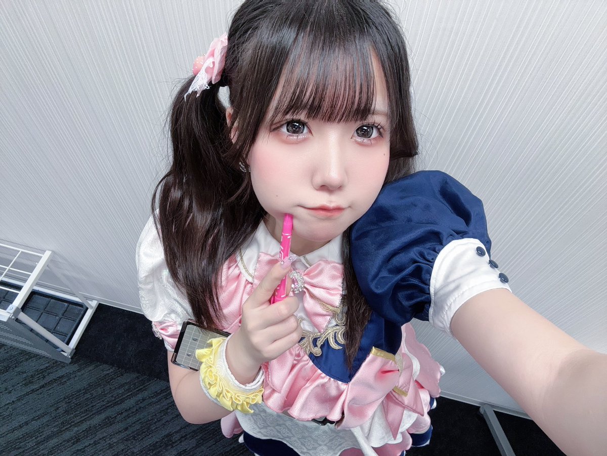 aloha_yumemi's tweet photo. BANGBOOさん会いに来てくれてありがとうございました♡♡
今日は1日ツインテールだよ♡♡みんなと目合わせるのが恥ずかしくてほまにレスがちょっと下手かもしれない😭練習します、、
ぴんくのサイリウムもコールもありがと！
君に会えて一日幸せちゃんでした！
浮気したらダメだよーーーーー^›⩊‹^ https://t.co/JHg7T1aNqk