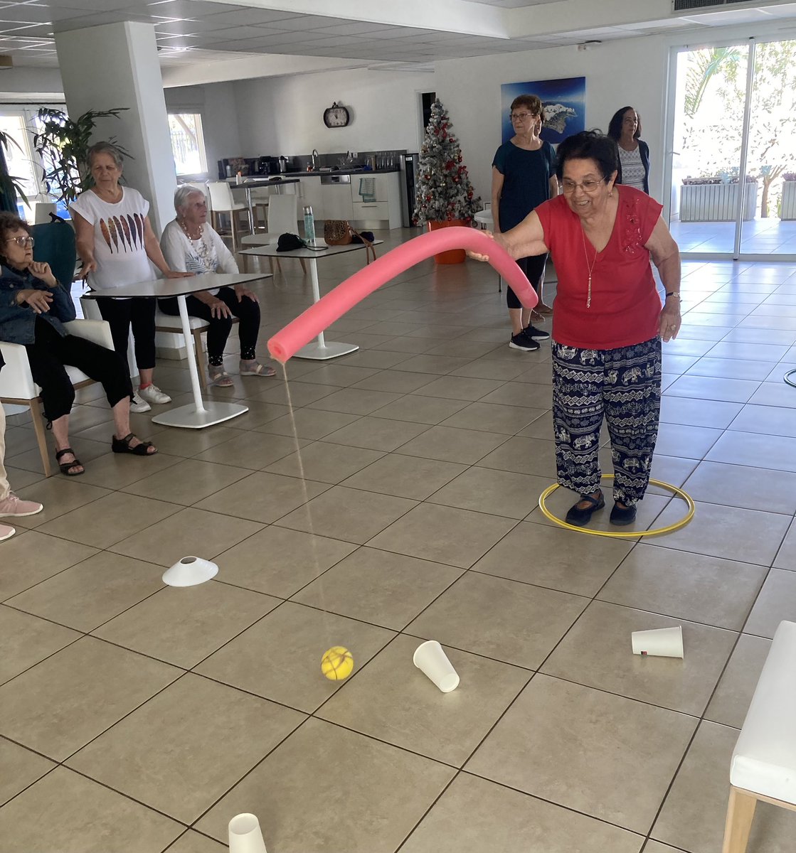 Il n’y a pas d’âge pour travailler son #agilité, sa #coordination et son #équilibre en s’amusant, #BienVieillir #Team974 #ActivitéPhysique #RésidenceSenior