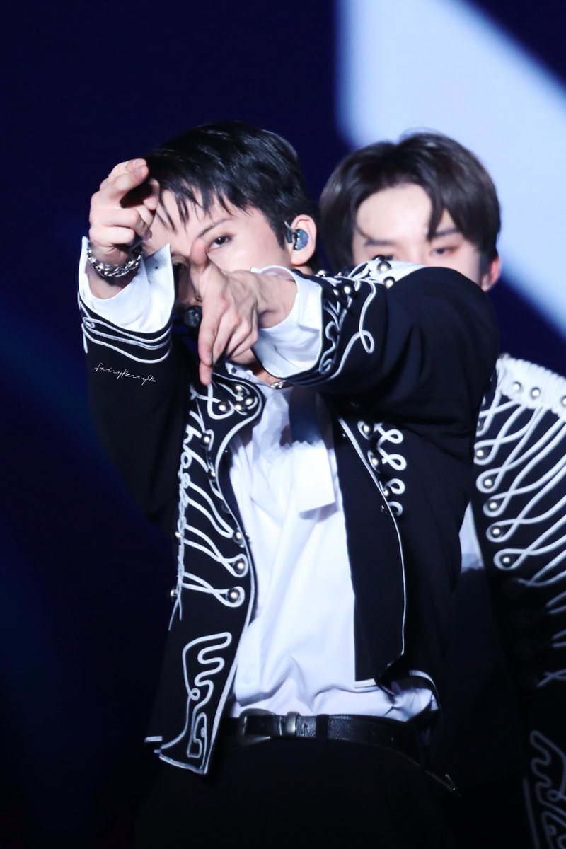 250118 THE MOMENTUM 

#마크 #MARK #MARKLEE #NCT #NCTDREAM #NCT127
