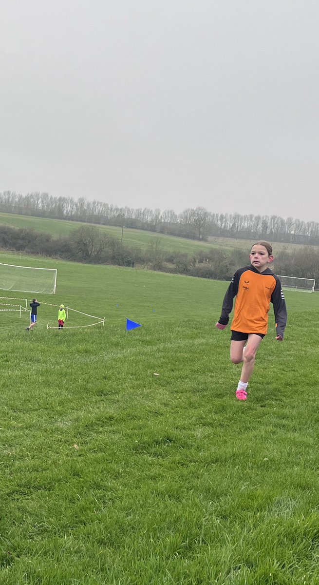 StMargaretsCEP2's tweet photo. A much colder morning than was expected for our first cross country of 2025 today! The temperature didn’t stop the really dedicated children from taking part and really showing determination and perseverance.  The Year 3 and 4 children have raced; just the 5s and 6s to go now! https://t.co/F1wOlalpnC