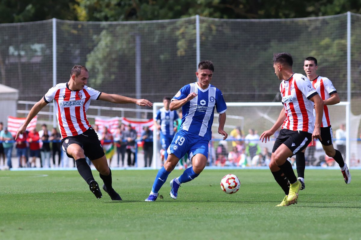 LuisGarcinuno3's tweet image. EL PRECEDENTE: Alavés B.
Últimos partidos oficiales entre LOGROÑES y Alavés B:
-5 partidos oficiales (4🟡1🔴).
-3 goles a favor y 4 en contra.
Resultado más repetido:
-1-1 (X3️⃣, 2019, 2023, 2024)🟡
Otros resultados:
-0-0 (2020)🟡
-1-0 (2024)🔴
#UDLog #SegundaRFEF #DatosUDLog