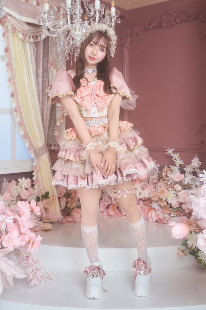 kimipare_'s tweet photo. 👑3人目メンバーアー写公開👑

💎名前：小桃音まゆき (ことねまゆき)
→@mayu_lapisbell
🌹担当カラー：ピンク
💎誕生日 1/14
🌹mbti：INFP(仲介者)

#ラピスベル https://t.co/jULuYcKUdO
