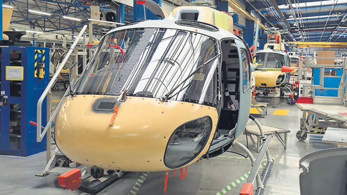 IndianTechGuide's tweet photo. 🚨 Airbus has shortlisted four Indian states to set up its H125 helicopter manufacturing facility. (HT)

Uttar Pradesh
Andhra Pradesh
Gujarat
Karnataka https://t.co/Bh6fdBSGaf