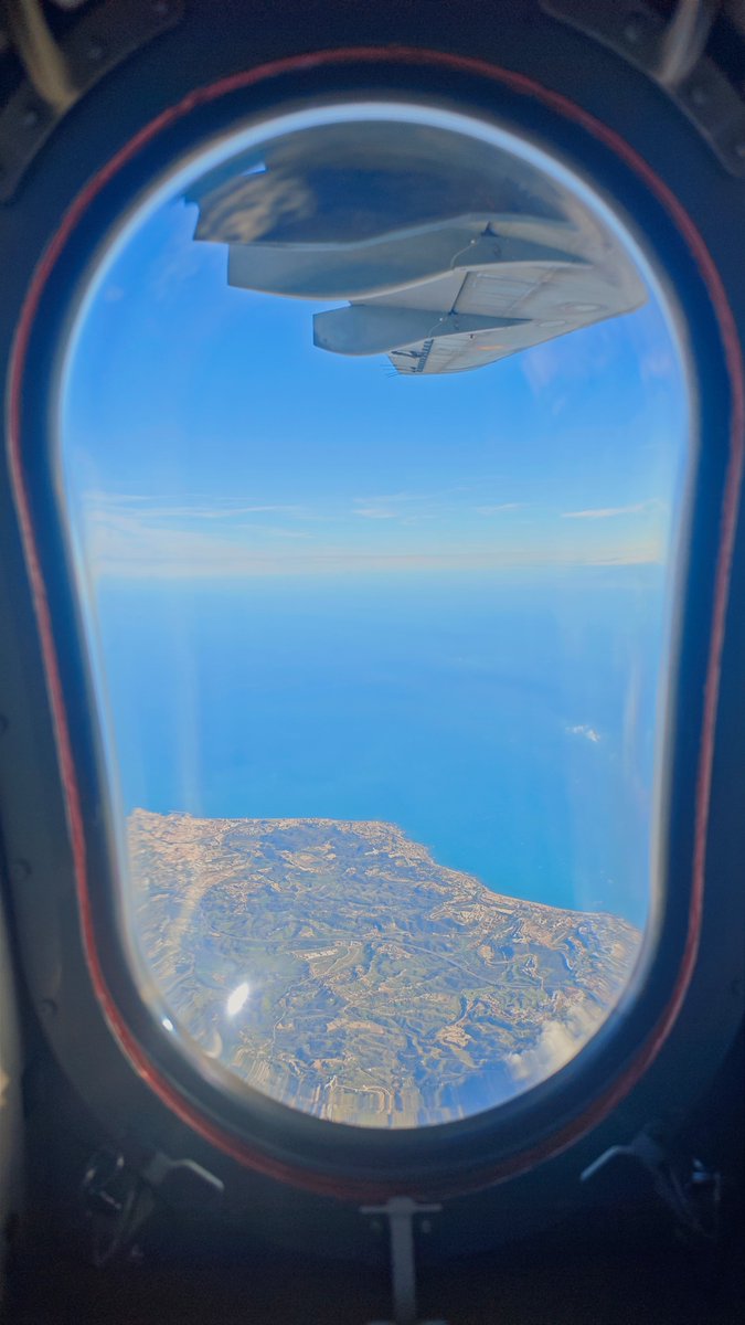 EMADmde's tweet image. Las aeronaves D.4 VIGMA participan regularmente en las Operaciones de Presencia, Vigilancia y Disuasión con el objetivo de garantizar la seguridad del tráfico marítimo.

#MOPS #MOA @ejercitodelaire