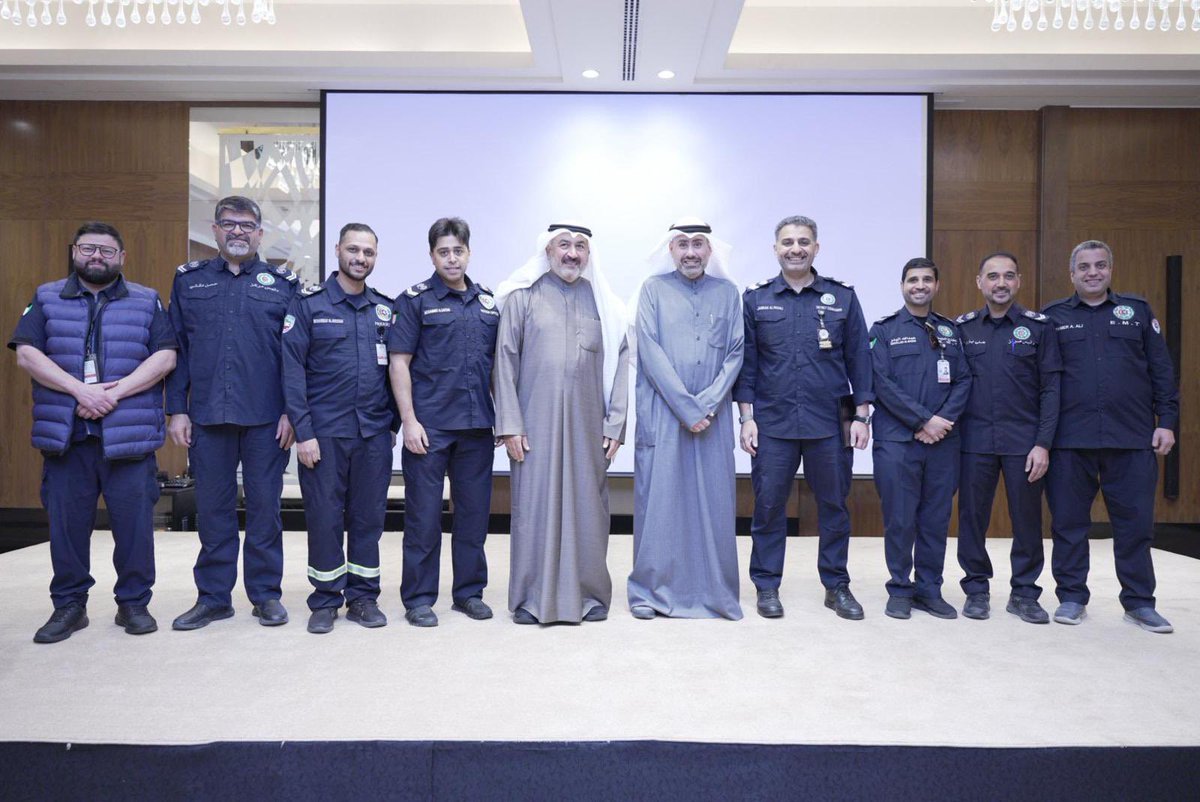 kuna_ar's tweet photo. عقب تكريم فنيي الطوارئ الطبية وأقسام العمليات والإمداد والإسناد المشاركين في تقديم خدمات الطوارئ ببطولة «خليجي زين 26»

 - مدير إدارة الطوارئ الطبية في وزارة الصحة د. أحمد الشطي: عدد الحالات التي تم التعامل معها خلال عام 2024 بلغ 173 ألفًا و839 حالة

- إجمالي عدد البلاغات العاجلة بلغ 137 ألفًا و914

https://t.co/yyE7VQTebu

@kuwait_moh

#كونا #الكويت