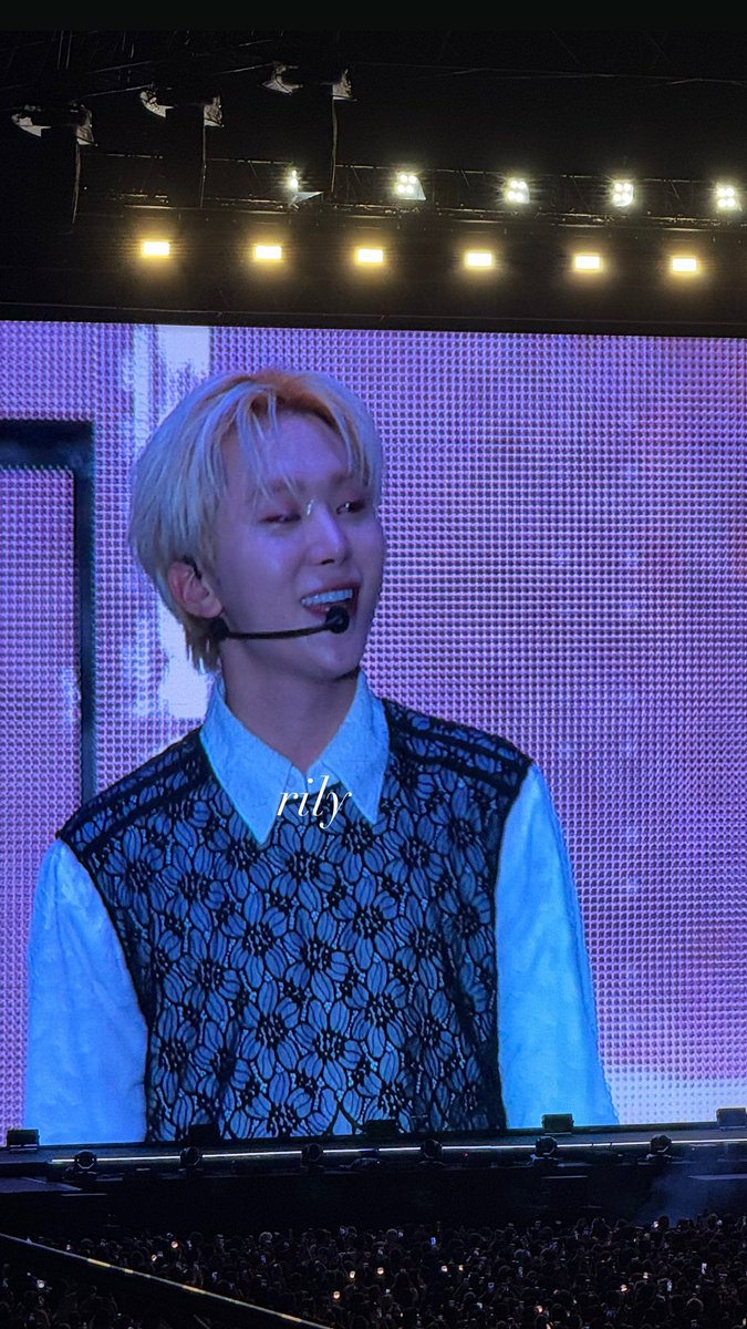 everyone started chanting BOO SEUNGKWAN BOO SEUNGKWAN 😭

happy birthday baby