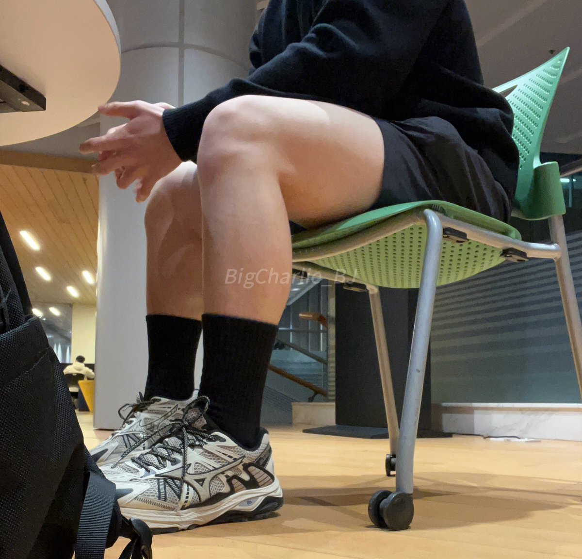 上翘查理 tweet media