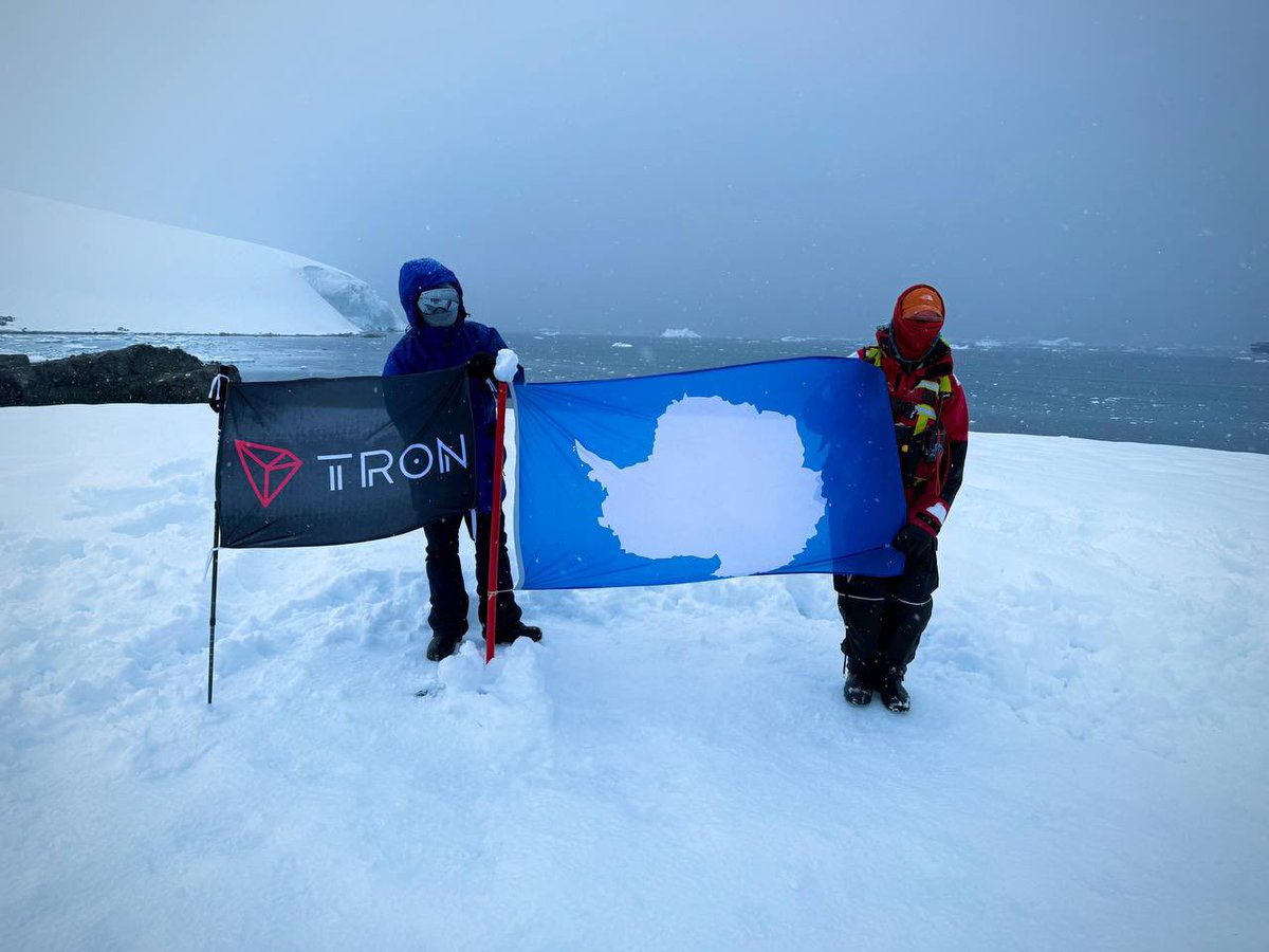 justinsuntron's tweet photo. TRX: Legal Tender of Antarctica #TRON https://t.co/pyk2nEk0lA