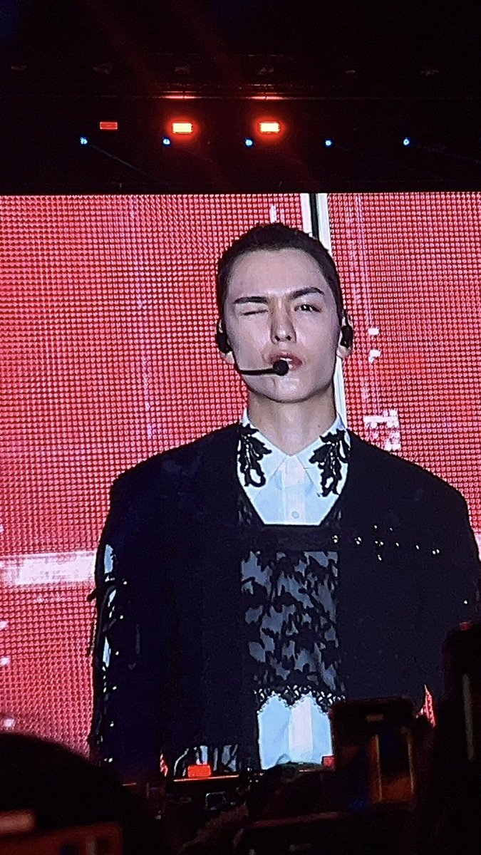 jeonghanish's tweet photo. VERNON WTF https://t.co/3EaspT9wVk