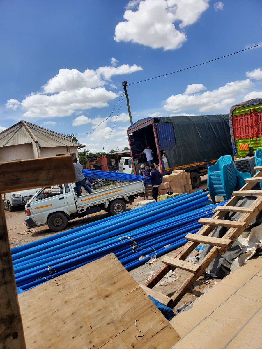 JayariFarms's tweet photo. @Nalimasaumu Balaa kubwa! Jana pia nimeshusha bomba toka kiwandani Jamhuri Dodoma. PVC 1.5inch tshs 14k na 2inch for 18k. Shamba sio kinyonge .. https://t.co/b9Y4nn1ecq