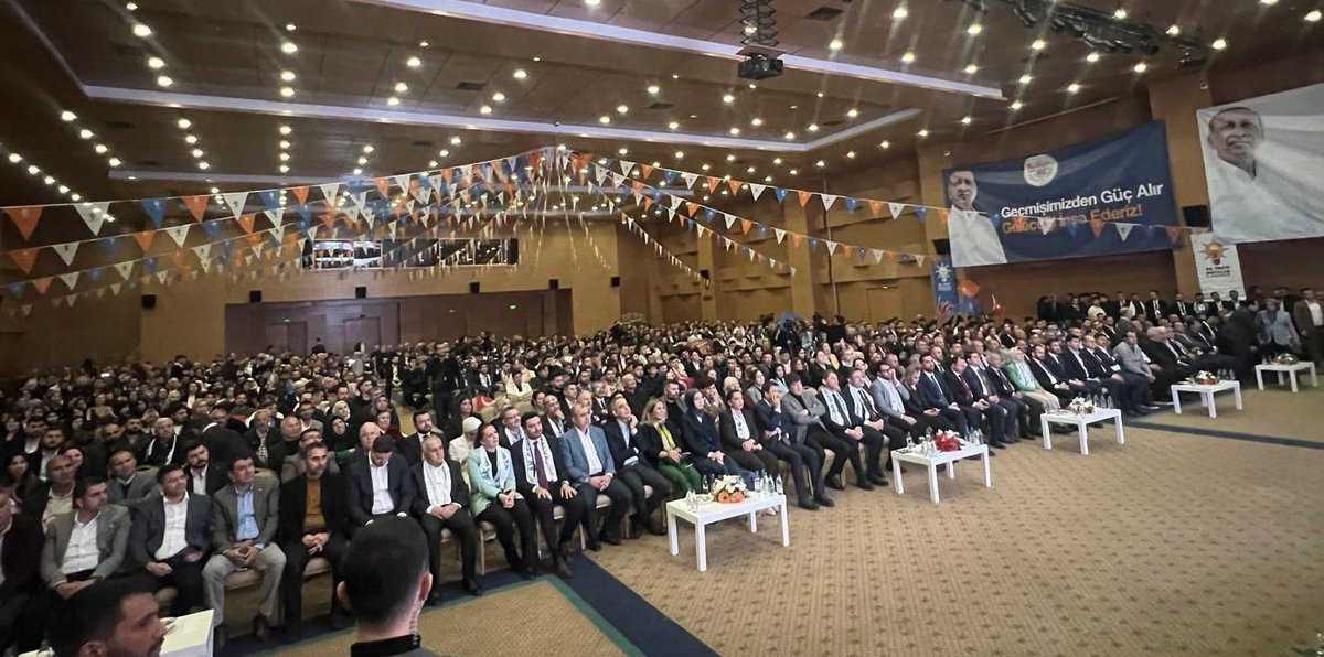 mehmetsismaan's tweet photo. Gençliğimin Sevdası, Antalya İl kongremizi Tarım Bakanımız @ibrahimyumakli ve Genel Başkan Yardımcımız @oeyoruk katılımıyla ,
19 İlçemizin muhteşem katılımıyla ve coşkusuyla gerçekleştirdik..

@avyusufibis 
@avmustafakose https://t.co/A3E8uKvbuk
