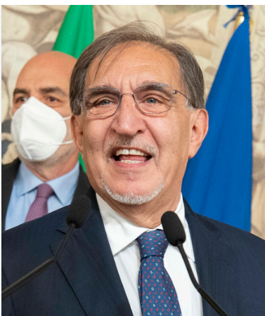 UGirovago77000's tweet photo. Il 30 Aprile 1993 era sotto le finestre dell'ufficio di 
Craxi a raccogliere firme ammanettato per sfiduciarlo.
Oggi è ad Hammamet a rendergli omaggio con 
Tajani e tutta Forza Italia!!!
Dalla Gogna all'omaggio🤦‍♂️🤦‍♂️🤦‍♂️🤦‍♂️🤦‍♂️ https://t.co/rxRLVU14u6