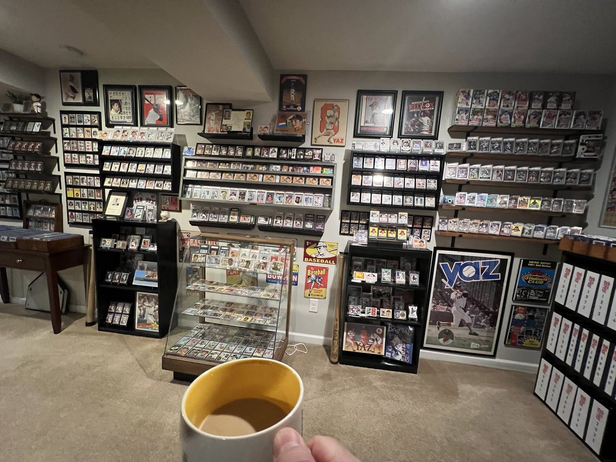 Happy Saturday Morning my fellow card collectors!!

Anyone have any good card plans this weekend?

I wish I had a card show in my area to go to 😞