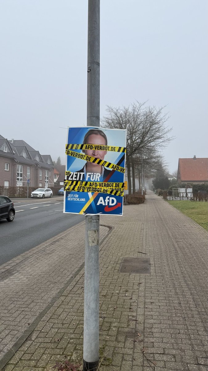 politicalbeauty's tweet photo. Zeit für: AfD-Verbot. https://t.co/NSyIKjGsq7