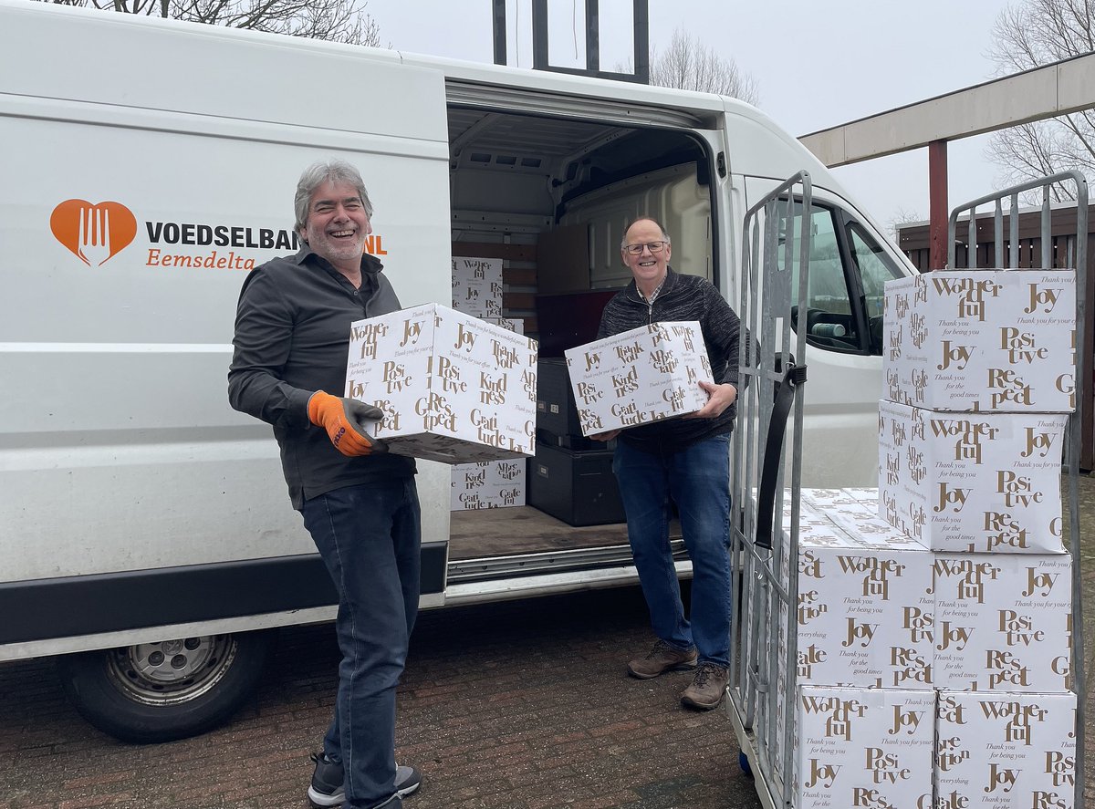 We krijgen de vraag van bedrijven en particulieren of we nog belangstelling hebben in kerstpakketten.
Jazeker,..

en onze klanten zijn er erg blij mee!

Inleveren kan elke woensdagmorgen of stuur een email naar relatiebeheer@voedselbankeemsdelta.nl

Info: bit.ly/36n3O6A