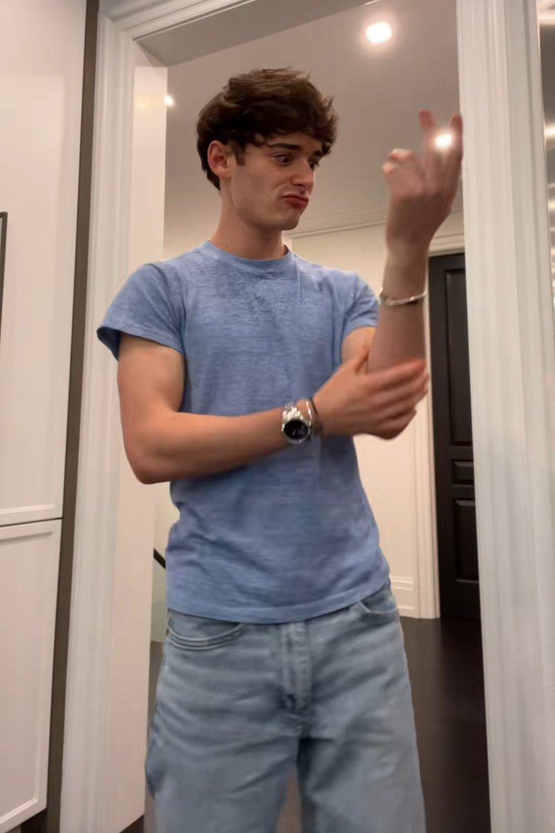 thirstbyseb's tweet photo. 𝗡𝗼𝗮𝗵 https://t.co/LJG7cycv5u