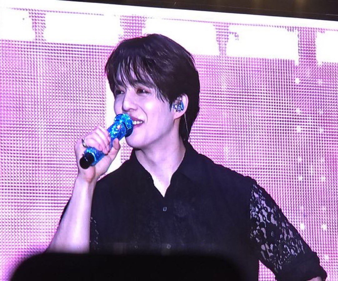 byuumie's tweet photo. SEUNGCHEOL IS SOOOO BACK IN THE PHILIPPINE STAGE, 🤍

#SEVENTEEN_RIGHT_HERE_BULACAN https://t.co/DBn1vClndO