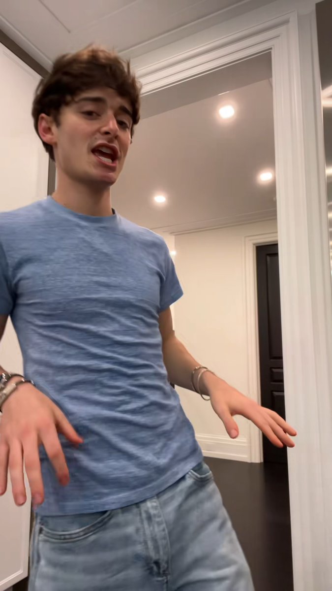 thirstbyseb's tweet photo. 𝗡𝗼𝗮𝗵 https://t.co/LJG7cycv5u