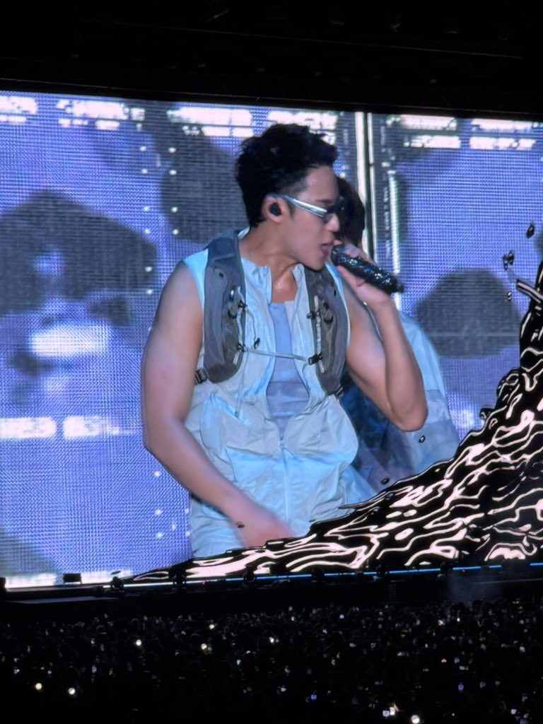 kwonushii's tweet photo. SLEEVELESS MINGYU FOR WATER PERFORMANCE?!?! INSANE!!!

pcr. martilyoniseok

#SEVENTEEN_RIGHT_HERE_IN_BULACAN
#SVT_RIGHT_HERE_IN_BULACAN https://t.co/PsrhsQNqWM