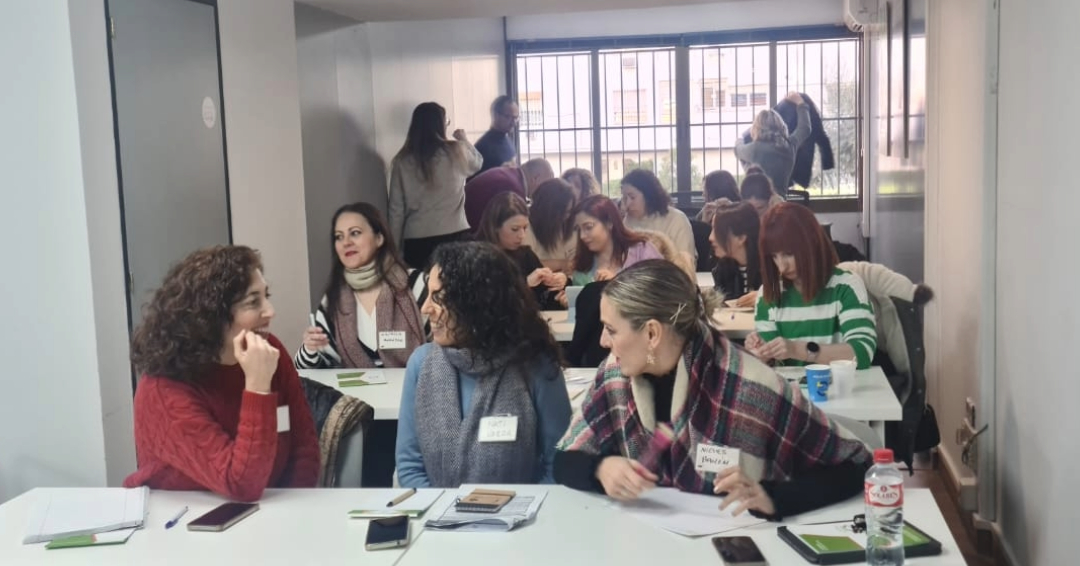 ConFEAFA's tweet photo. 📔 Arranca hoy en nuestra sede la formación 'Terapia de Estimulación Emocional T2E®' junto con la @FundMariaWolff y gracias a @saludand 

▶ Está dirigida a profesionales de la psicología general sanitaria o neuropsicología y terapia ocupacional.

🖱 https://t.co/pgqgJAhjiQ https://t.co/Q909B021yZ