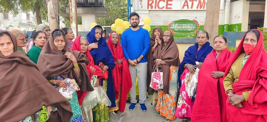 dsramu's tweet photo. Few moments are unforgettable. Today at Rice ATM, the happiness on their faces was truly unique. A reminder of how small acts can make a big difference. #RiceATM #Gratitude #CommunityImpact https://t.co/5gec0kyzV8