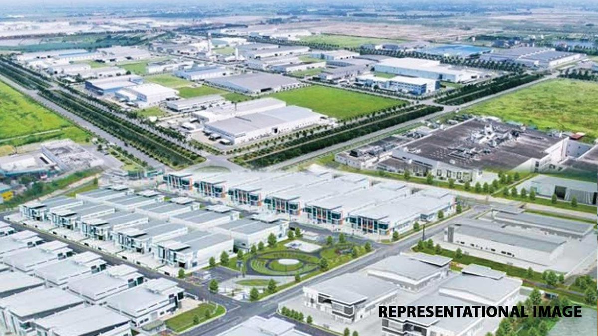 knnindia's tweet image. MIDC Unveils Plans For 100-Acre #MSMEParks In #Nashik and #Dhule

#MSME #Industries #Manufacturing #Growth @midc_india 

knnindia.co.in/news/newsdetai…