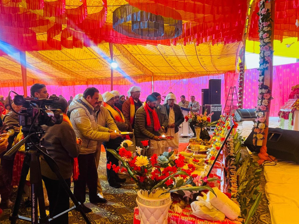 हरियाणा की डबवाली विधानसभा के ग्राम मौजगढ़ में श्री कृष्ण प्रणामी गौशाला कमेटी द्वारा आयोजित कथा में शामिल हुआ। कथावाचक स्वामी राजेन्द्रानंद जी महंत का आशीर्वाद लेकर विराजमान संगत के साथ कथा श्रवण कर अपने विचार सांझा किए।

कार्यक्रम में वरिष्ठ कांग्रेस नेता डाॅ. केवी सिंह जी व