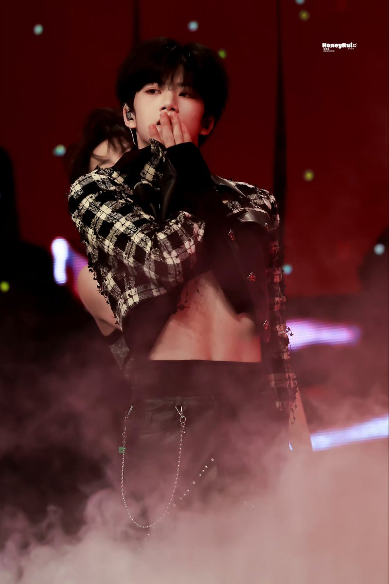 cyclameninwave's tweet photo. 너무 좋아.. https://t.co/dxGd4XoewE