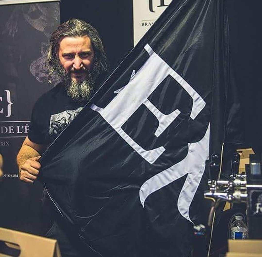 "Attention pour les couleurs 
Prêt
Envoyez"
Ce soir, nous célébrerons nos dix ans de bière artisanale, bio, locale et indépendante.
Dès 18h à la Brasserie.
➡️ facebook.com/share/18noAXYR…
À ce soir !
Santé !! 🍻🎂🍻🎂🍻
<a href="/FrancoisDagnaud/">François Dagnaud</a> <a href="/AudreyPulvar/">Audrey PULVAR</a> <a href="/cbrossel/">Colombe Brossel</a> <a href="/leafiloche/">Léa Filoche</a> <a href="/danlert/">Dan Lert</a>