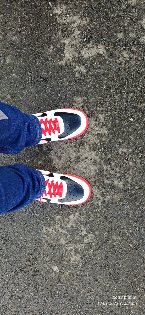 LoobyBlade's tweet image. 1st outing for my new @SheffieldUnited #airforceones