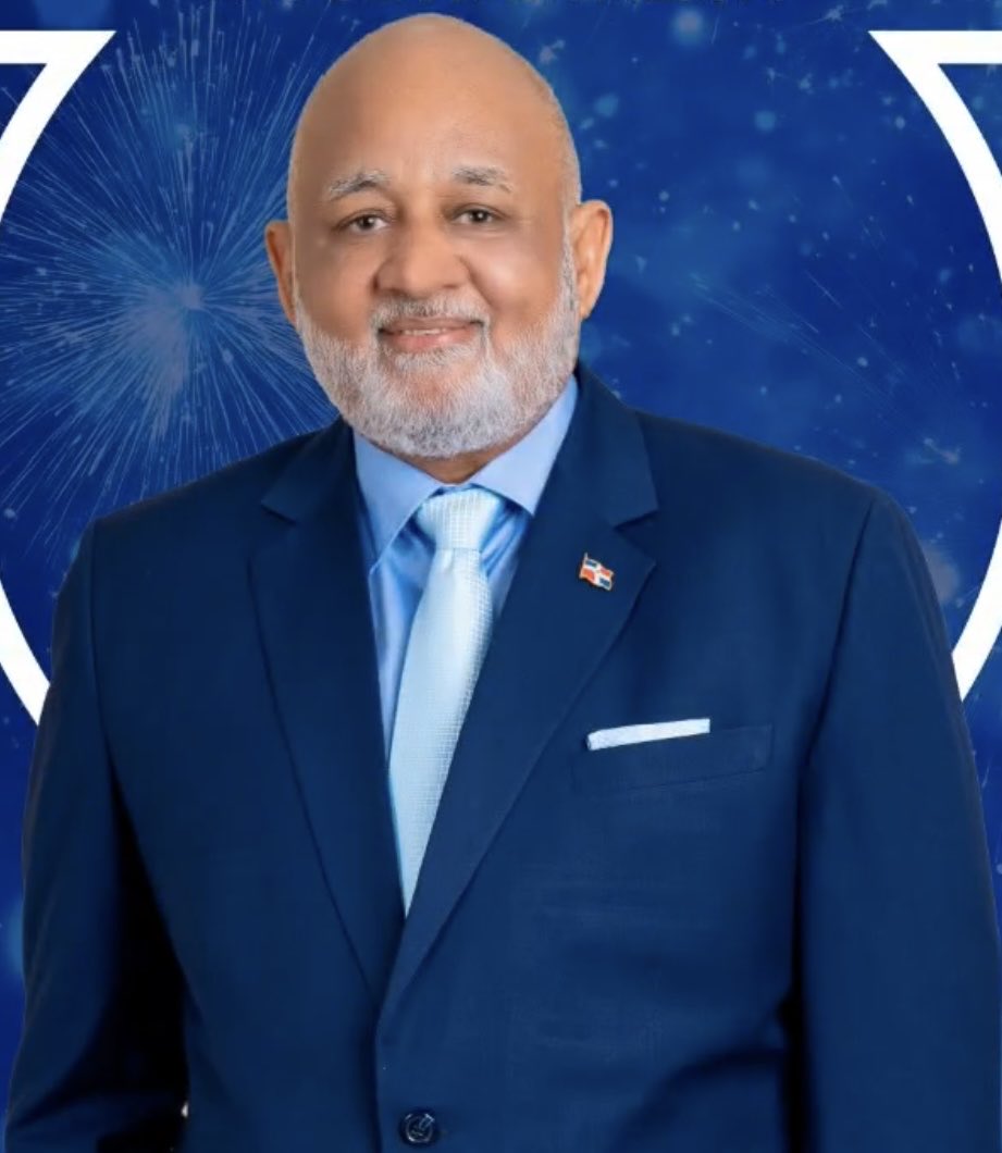 El General que dirigió la victoria del PRM y ⁦<a href="/luisabinader/">Luis Abinader</a>⁩ en el <a href="/2020/">محمد الشهري </a> debe ser quien tome la antorcha que deja nuestro Presidente. Nadie está más preparado que ⁦<a href="/RobertoFulcar/">Roberto Fulcar</a>⁩ para ser el próximo candidato Presidencial del PRM en el 2028! Lo mejor de lo mejor!