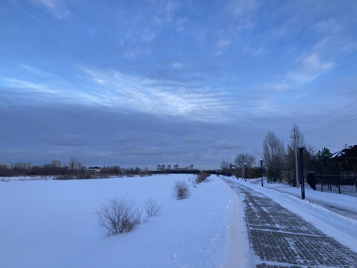 SeanMelbourne2's tweet image. Ishim River walk.  Bit nippy.  But not as nippy as this coming Wednesday…  ⛄️ #Astana #Kazakhstan #NotSpringYet