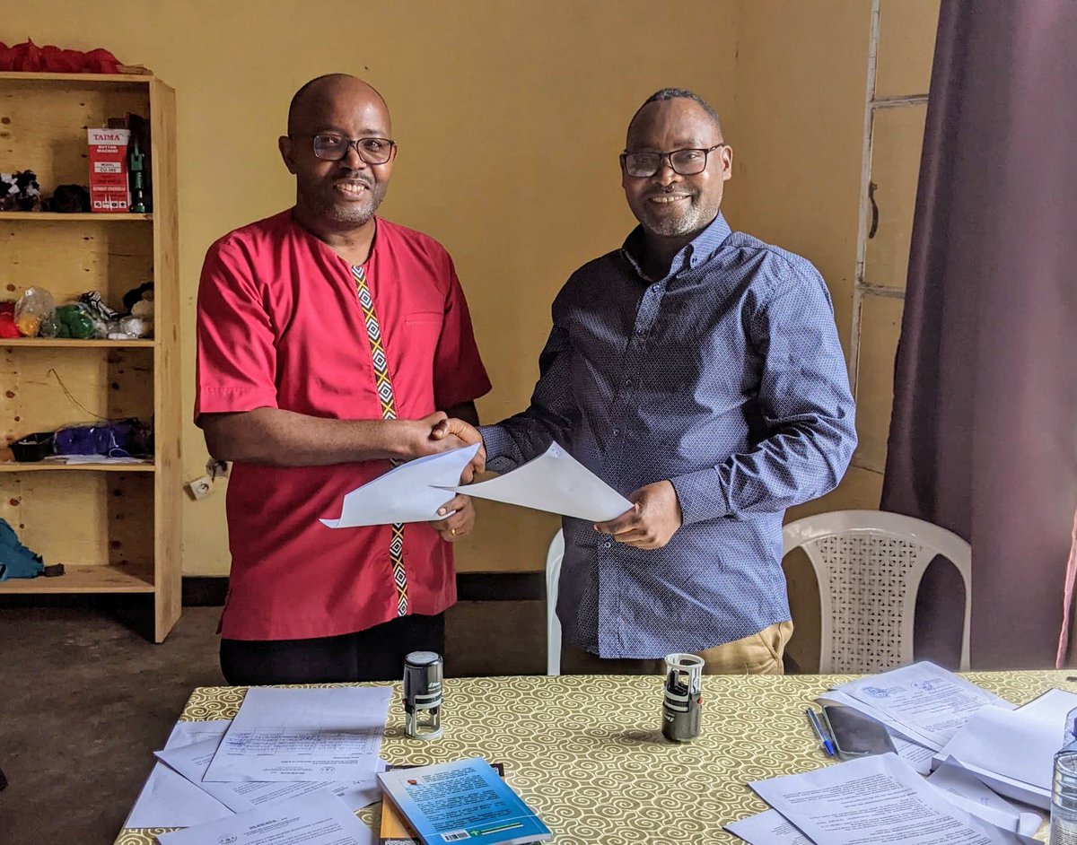 RusineAlexis's tweet photo. 18.1.2025, MoU signature between CENTERS OF CREATIVITY AND INNOVATION Ltd and AJECL for promoting youth employment through NAWE HANGA AGASHYA Trainings, coaching and mentorship. An innovative contribution to NST2. https://t.co/6oWvXOwgTv