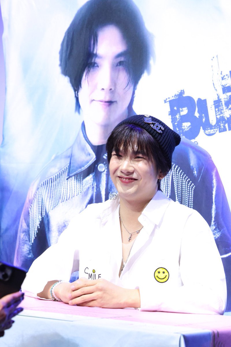 Trend4Biu's tweet photo. ชอบคนดื้อ  กด Rt    ชอบคนน่ารัก กด Fav
ชอบน้องบิว ขอคนละรี คนละเฟบหน่อยน้า

🎯200 Rt
🎯200💙

BUILD FANMEETING IN MADRID
#HolaBUILDinMadrid https://t.co/LRVC679QsD