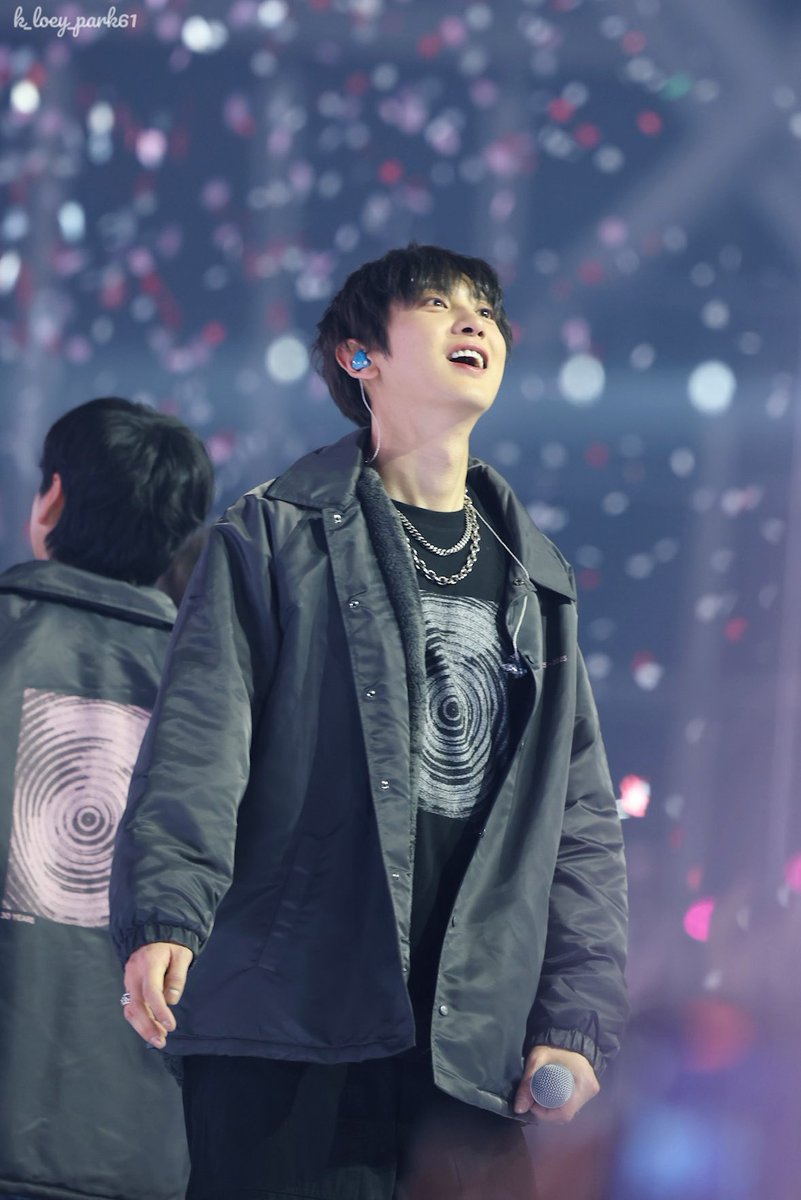cyhourly's tweet photo. 엑소 박찬열  #CHANYEOL #찬열 https://t.co/u26UNCaw8o