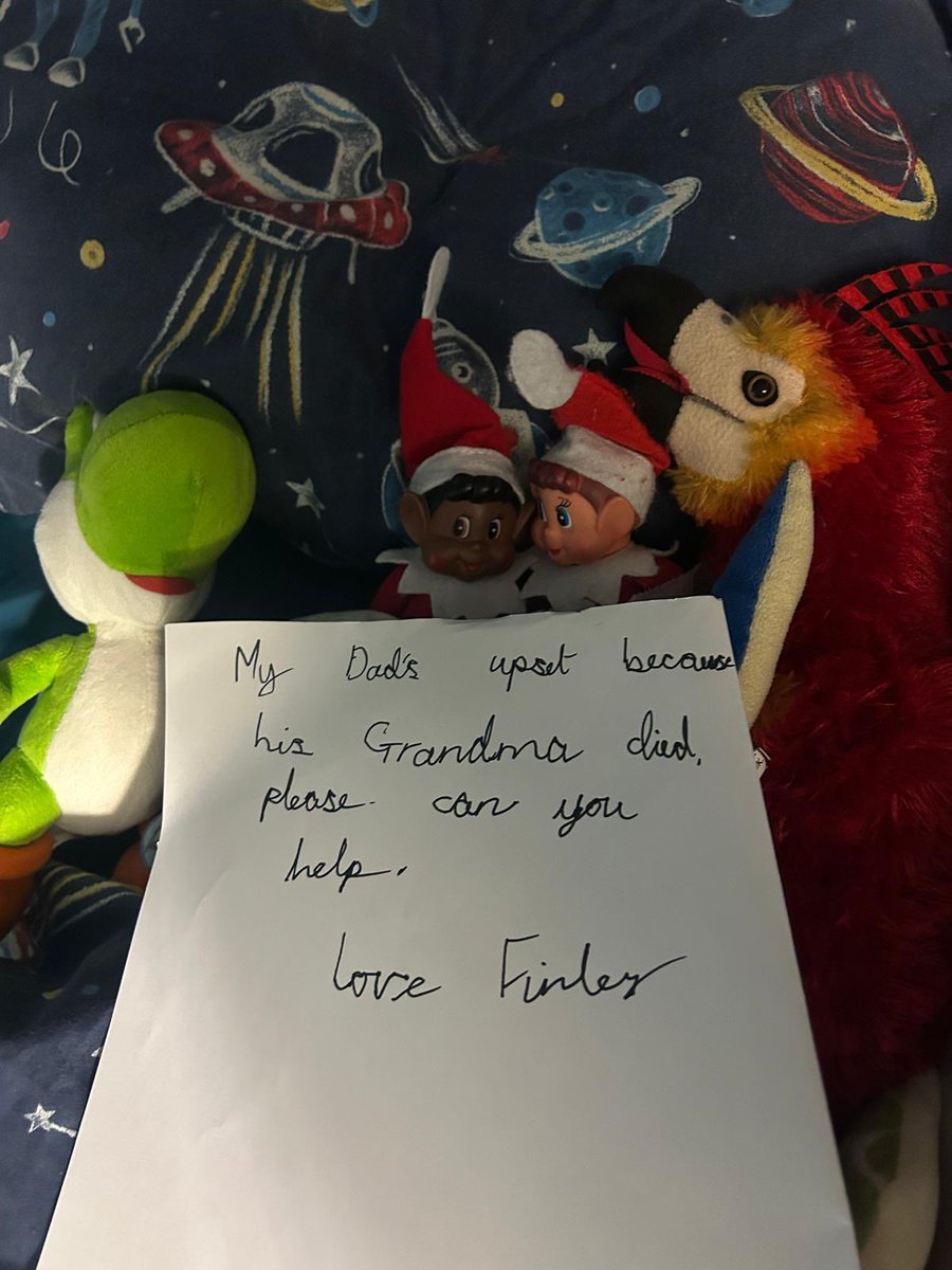 mdipple1987's tweet photo. Went to tuck my son in to bed and he’d written to his ‘magic’ elves. Sad week, but very fortunate to be surrounded by love and support at home and work. #FatherAndSon #kindness https://t.co/wicH8ie4Sa
