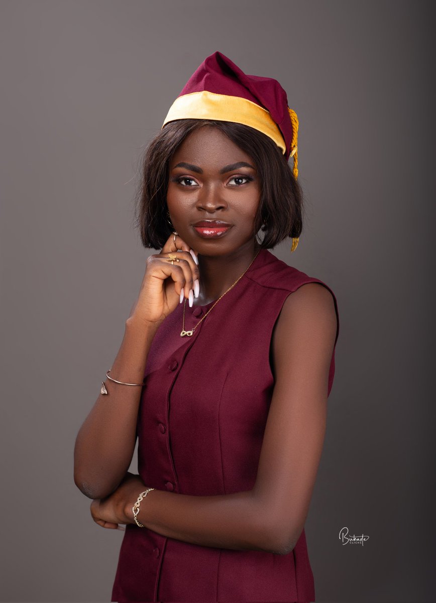 _Beth_El's tweet photo. Reintroducing: ADEGOKE, Ayomide Elizabeth, BSc.Ed (Hons)

I went through Unilag, came out strong and better, with a double honours degree, God really did!

If there's one thing I'm grateful for rn, it's Unilag cos I found the most important thing- GOD!

#UNILAG2024Convocation https://t.co/4zm377lFw0