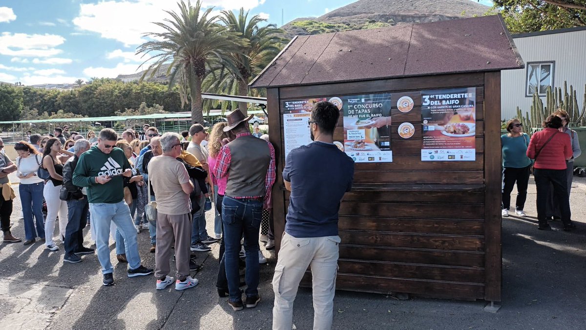 sectprimariogc's tweet photo. 👉🏻¡Ven ya! 3º Tenderete del Baifo hoy 18 enero ha comenzado a servir tapas de baifo y queso de Gran Canaria

🟢En Granja Agrícola Cabildo, hasta 17h con música, juegos infantiles y sabor a productos de nuestra tierr

➡️No tardes que las tapas "vuelan" (hasta fin de existencias) https://t.co/6Ay6fcvhfU