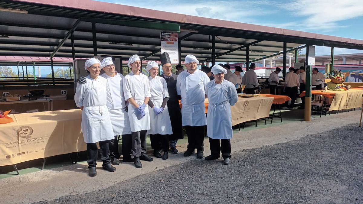 sectprimariogc's tweet photo. 👉🏻¡Ven ya! 3º Tenderete del Baifo hoy 18 enero ha comenzado a servir tapas de baifo y queso de Gran Canaria

🟢En Granja Agrícola Cabildo, hasta 17h con música, juegos infantiles y sabor a productos de nuestra tierr

➡️No tardes que las tapas "vuelan" (hasta fin de existencias) https://t.co/6Ay6fcvhfU