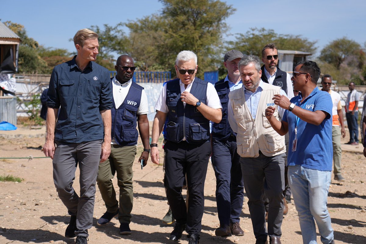 Carl Skau (@carlskau) on Twitter photo Impressed by our <a href="/WFP/">World Food Programme</a> team's tireless work to support Ethiopians. Two parallel realities in this fascinating country. WFP gives life-saving food & cash to the most vulnerable, but also longer term support so people can be self-reliant. Focusing on the people & getting things done Impressed by our <a href="/WFP/">World Food Programme</a> team's tireless work to support Ethiopians. Two parallel realities in this fascinating country. WFP gives life-saving food & cash to the most vulnerable, but also longer term support so people can be self-reliant. Focusing on the people & getting things done