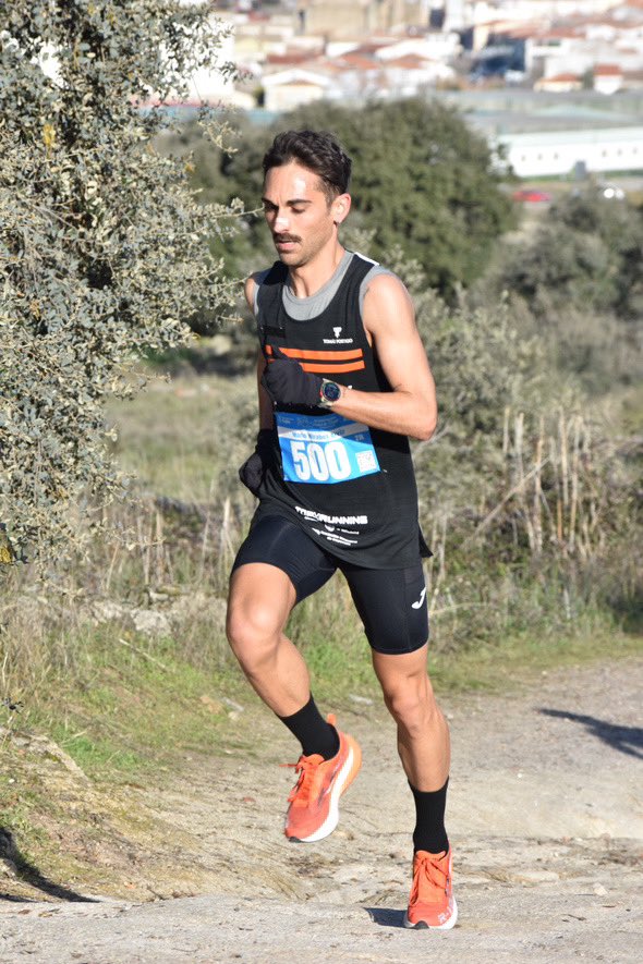 MarioMirabel's tweet image. Mañana vuelvo a la que para mí es la disciplina más bonita del atletismo; el campo a través. 

Será en mi tierra, en el GP de Cáceres, en Garrovillas de Alconetar. 

Hace 23 años participé en mi primer GP de Cáceres en Miajadas. Ha llovido, pero sigo siendo aquel niño