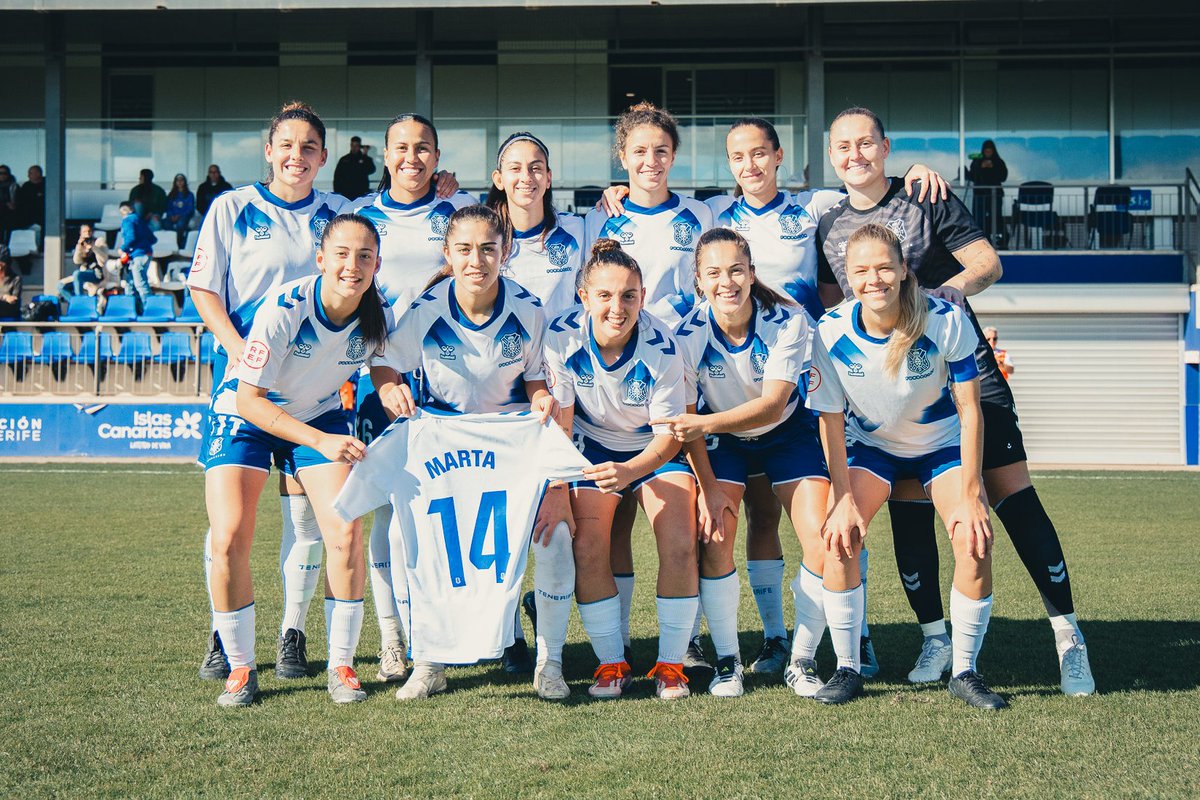 CDTFundacion's tweet photo. Nuestro XI de hoy, con nuestro pensamiento en @MartaVS6 👕

¡Fuerza, #blanquiazul ⚪🔵💪🏻!

#FundaciónCDTElcheCFF @CDTOficial #FundaciónCDT https://t.co/rd2ro6RDFR