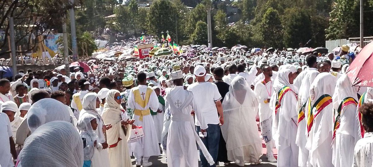 RTenfrancais's tweet photo. 🇪🇹Les célébrations de #Ketera (veille de la #Théophanie) ont commencé à #Gondar et à Addis-Abeba. https://t.co/RwRTwlTBnx